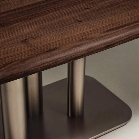 Melvar Dining Table