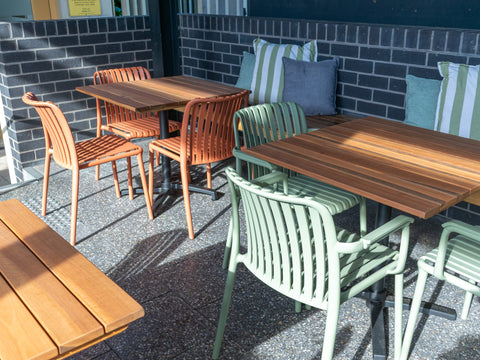 Close view of outdoor table and chairs at The Hope Inn.